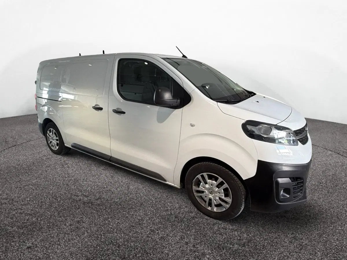 Opel Vivaro Furgone usata a Taranto (3)