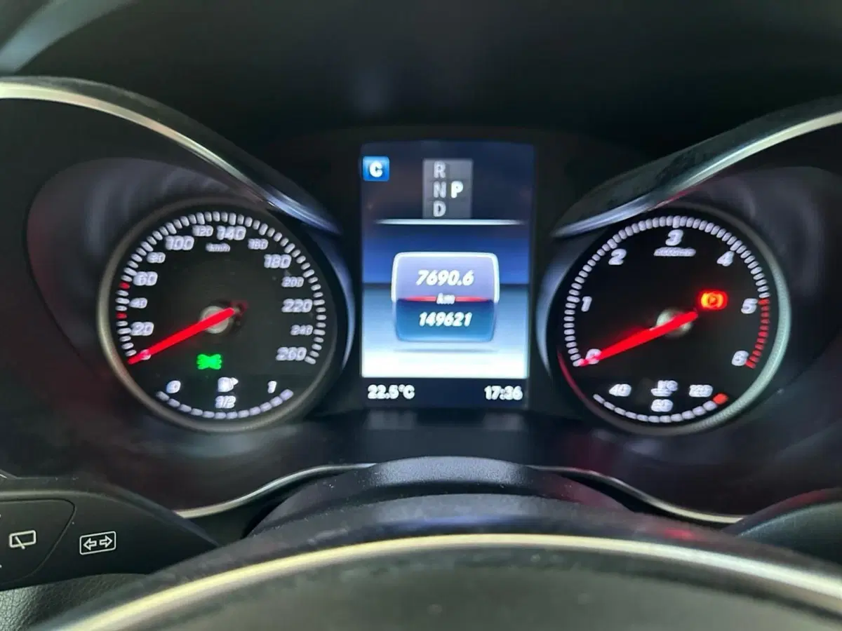 Mercedes-Benz GLC Coupé usata a Bari (9)