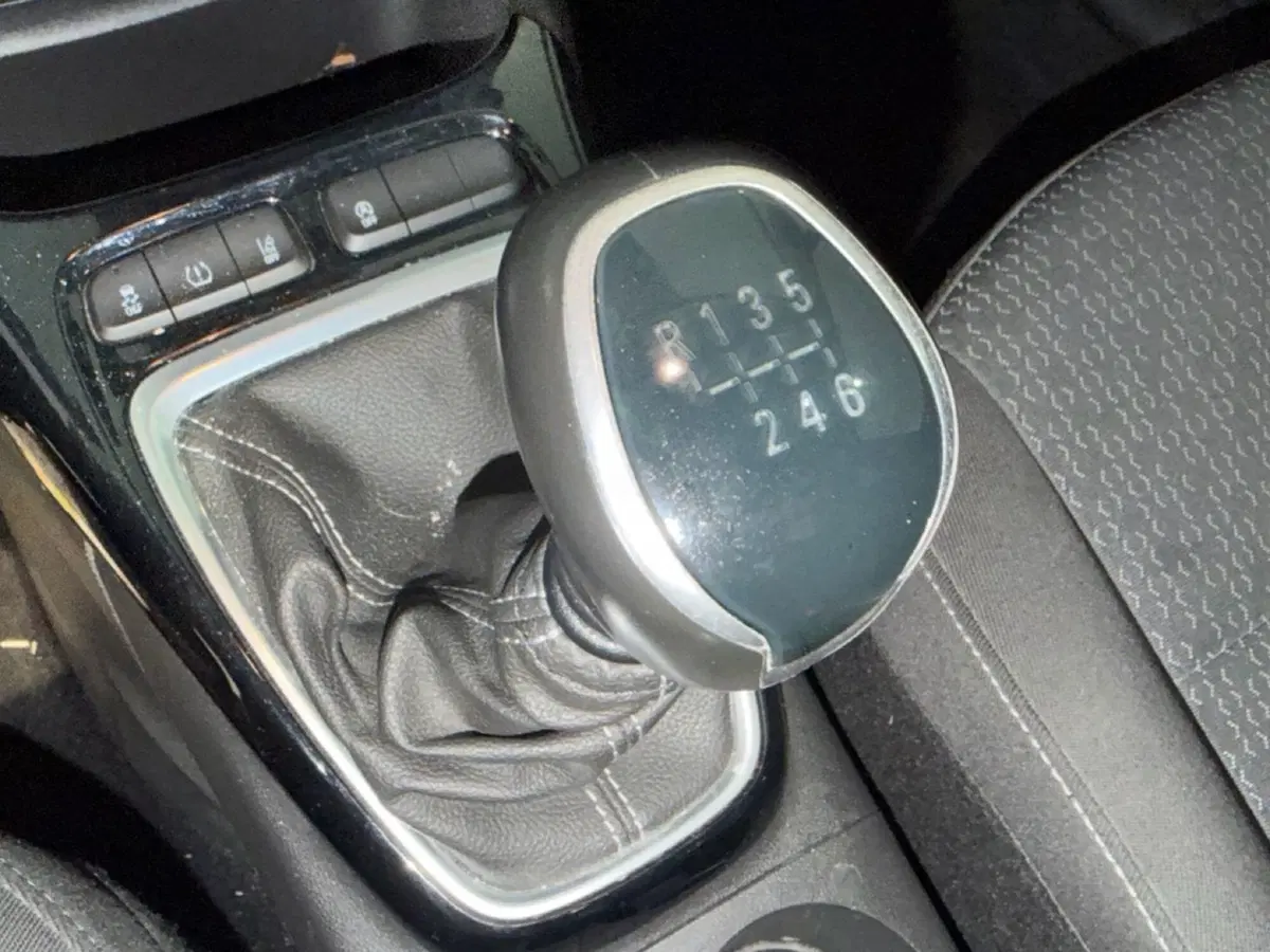 Opel Crossland usata a Taranto (10)