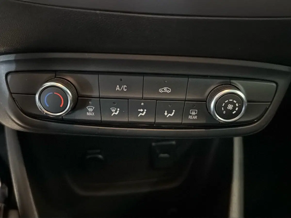 Opel Crossland usata a Taranto (13)