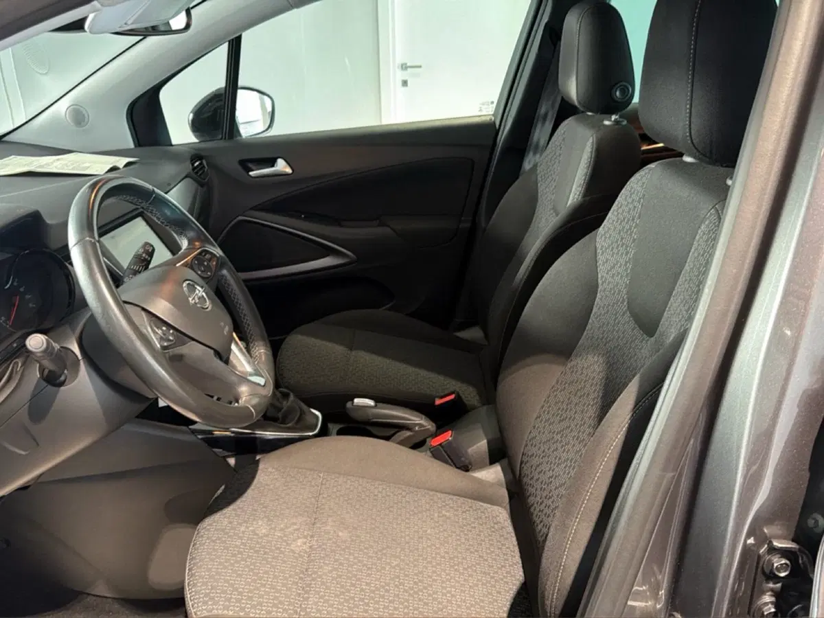 Opel Crossland usata a Taranto (8)