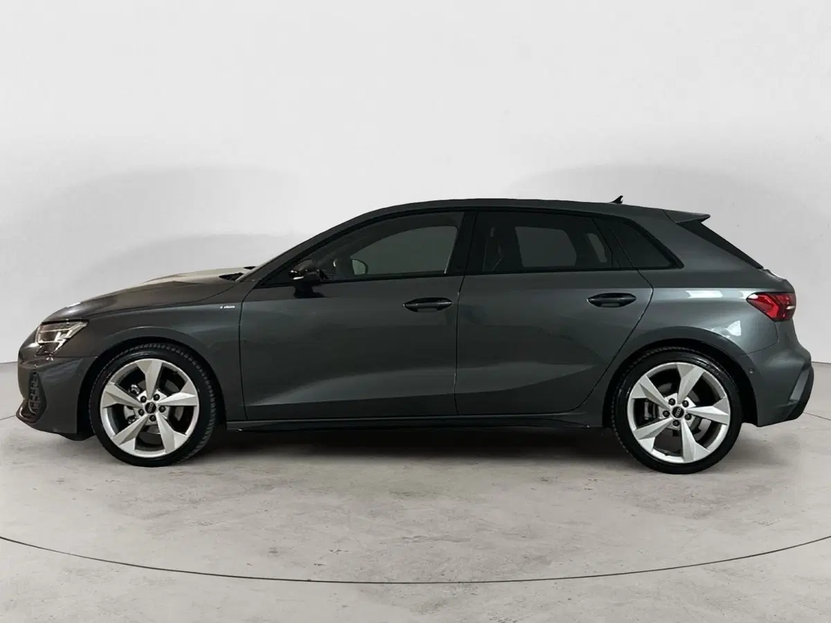 Audi A3 Sportback usata a Napoli (3)