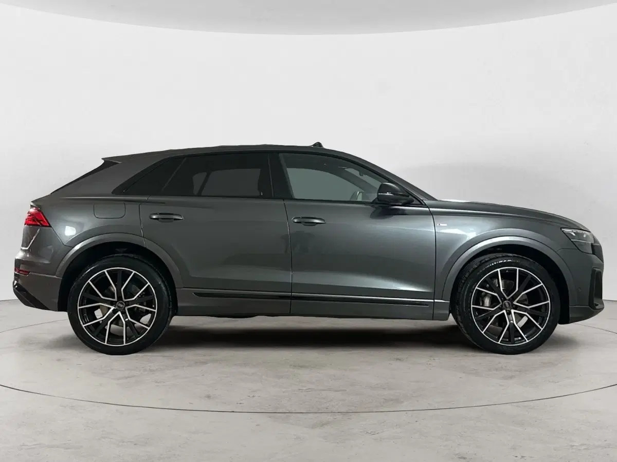 Audi Q8 usata a Napoli (5)