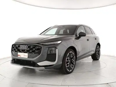 Audi Q3 1.5 e-hybrid S line 272cv s-tronic del 2025 usata a Pozzuoli