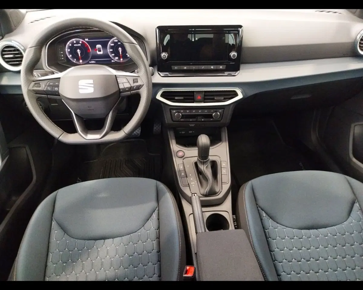 SEAT Arona usata a Forlì-Cesena (10)