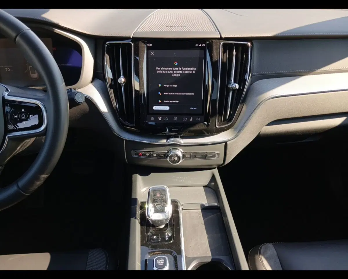 Volvo XC60 usata a Ravenna (11)