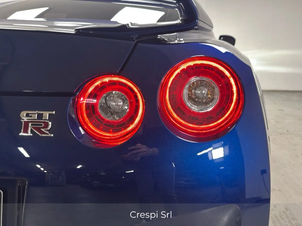 Nissan GT-R usata a Varese (9)