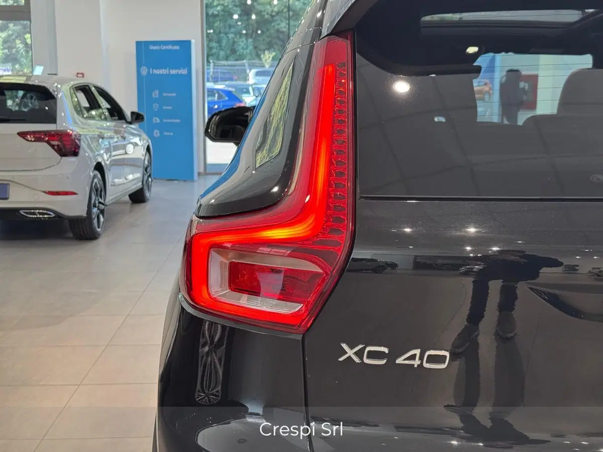 Volvo XC40 usata a Varese (7)