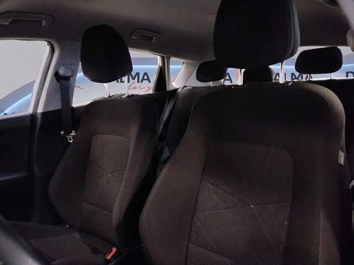 Hyundai Bayon usata a Milano (10)