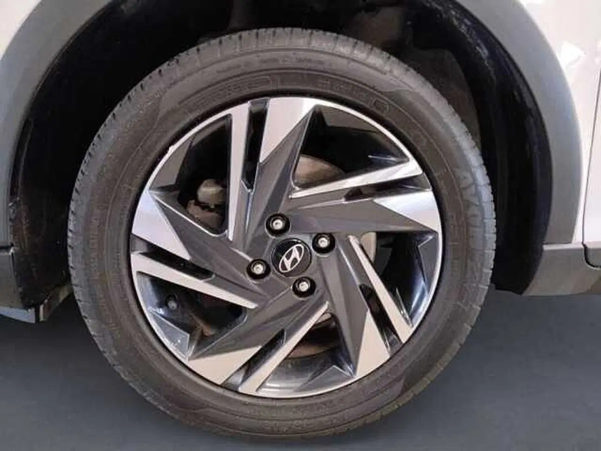 Hyundai Bayon usata a Milano (9)