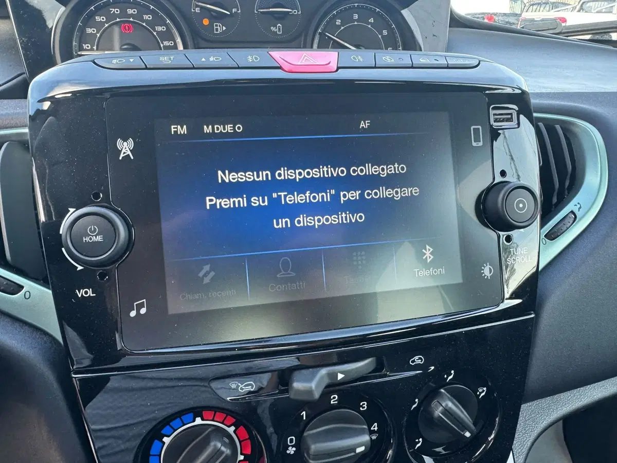 Lancia Ypsilon nuova a Monza e Brianza (19)