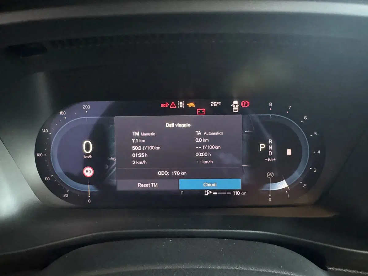 Volvo XC40 nuova a Monza e Brianza (9)