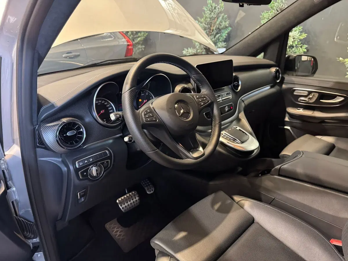 Mercedes-Benz Classe V nuova a Monza e Brianza (10)