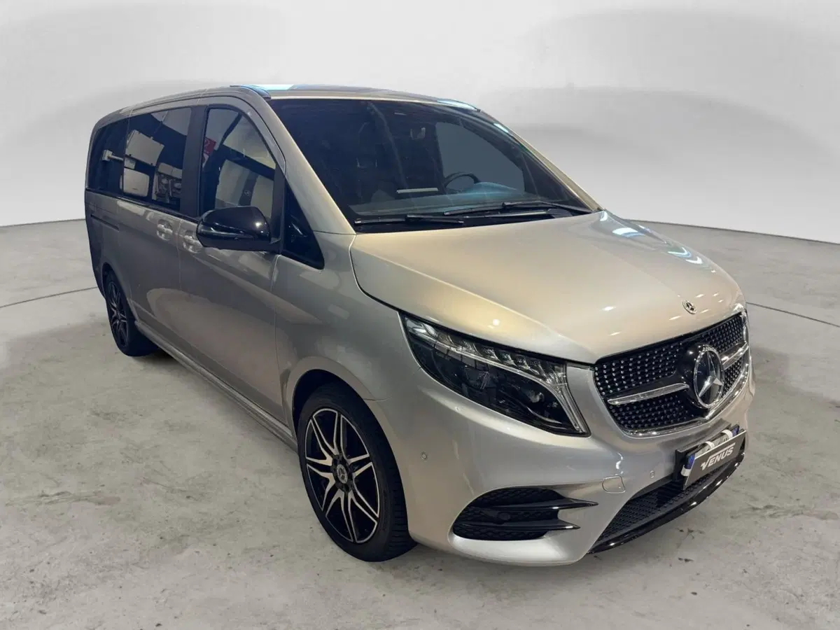 Mercedes-Benz Classe V nuova a Monza e Brianza (15)