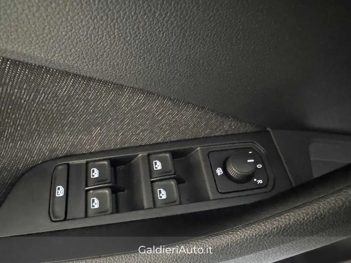 Skoda Scala nuova a Salerno (19)