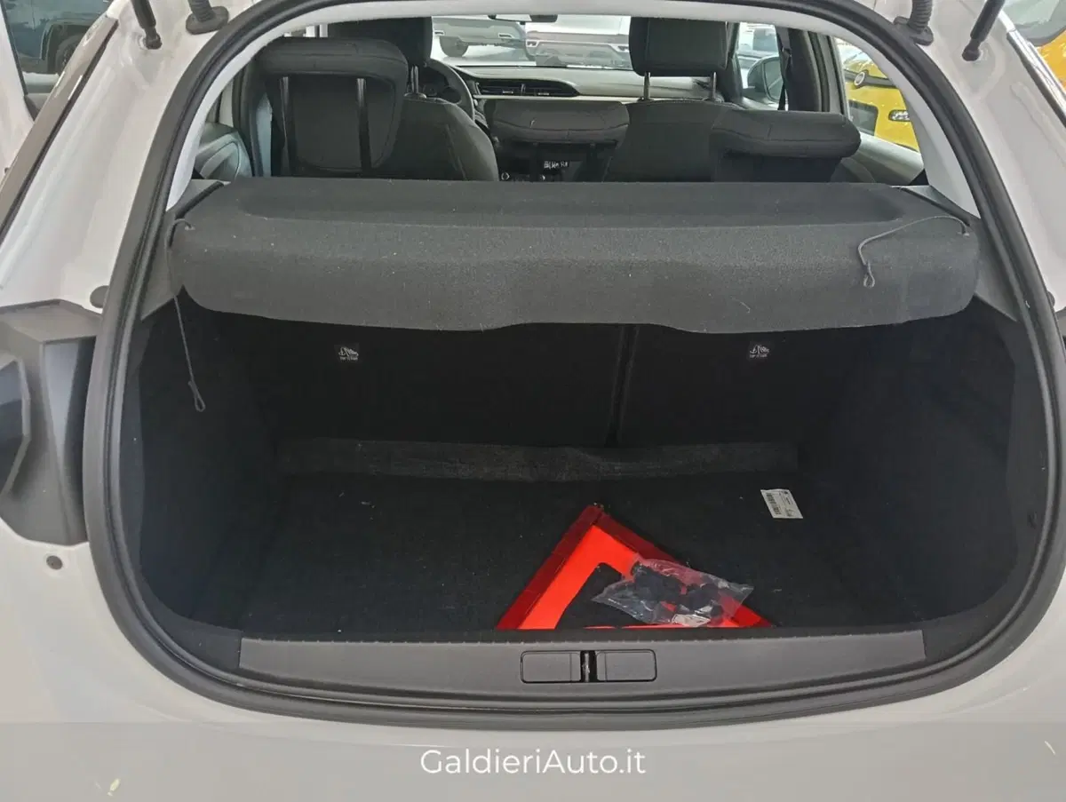 Opel Corsa nuova a Salerno (4)
