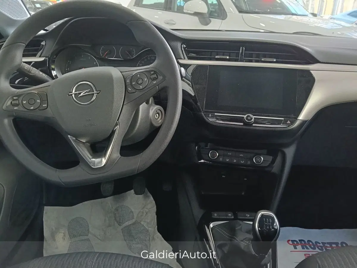 Opel Corsa nuova a Salerno (5)