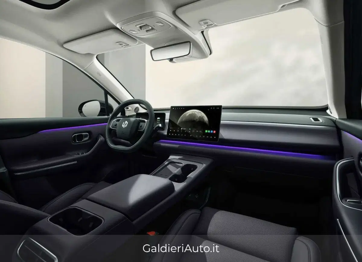 Leapmotor C10 nuova a Salerno (6)