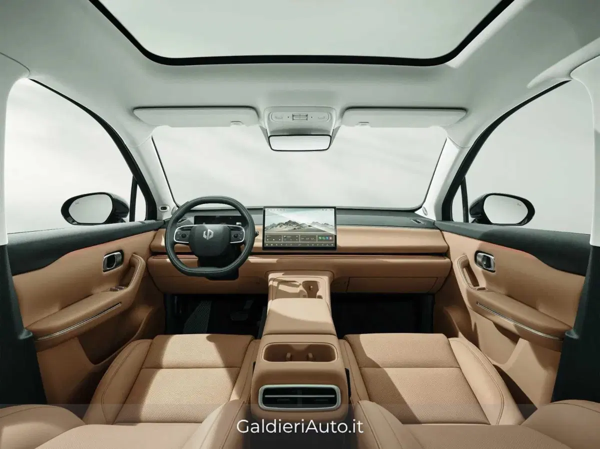 Leapmotor C10 nuova a Salerno (7)