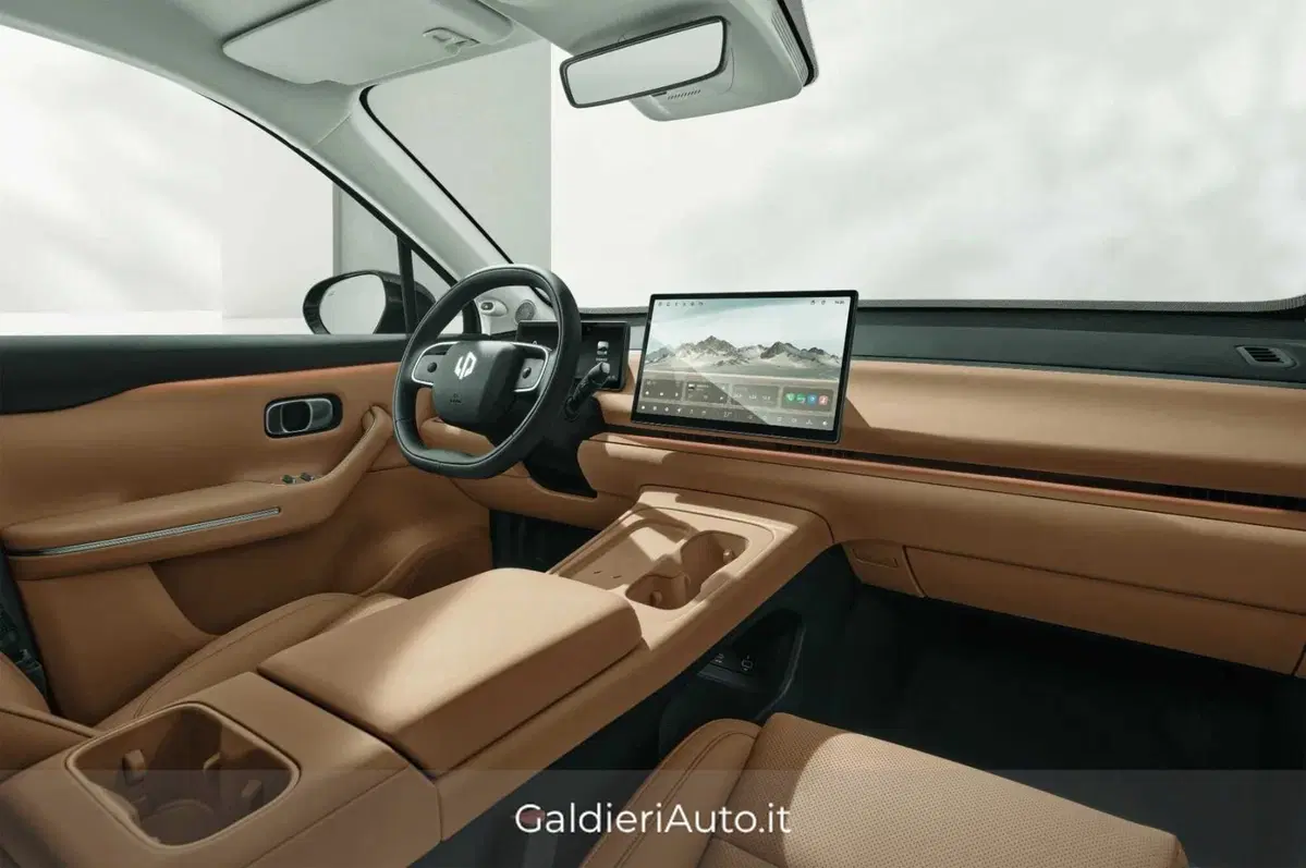 Leapmotor C10 nuova a Salerno (8)