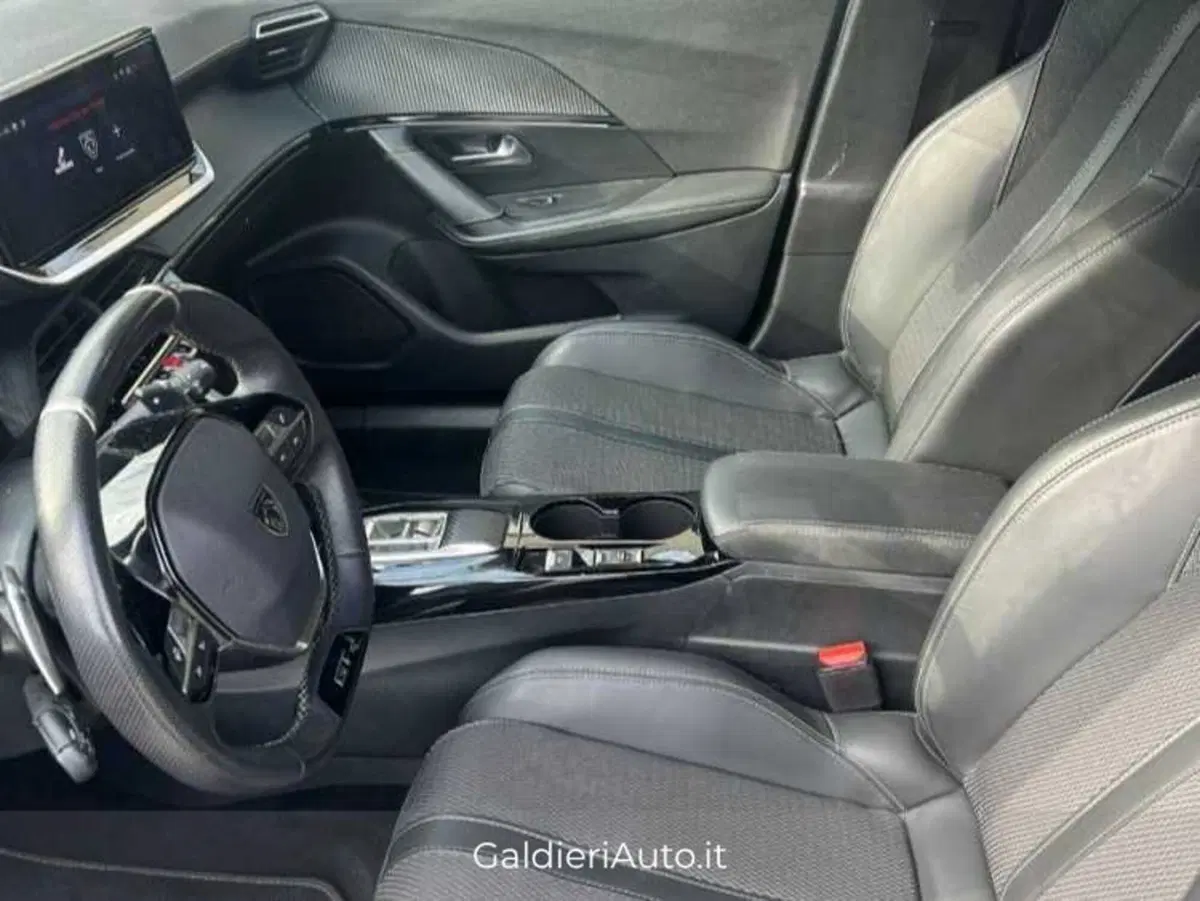Peugeot 2008 usata a Salerno (6)