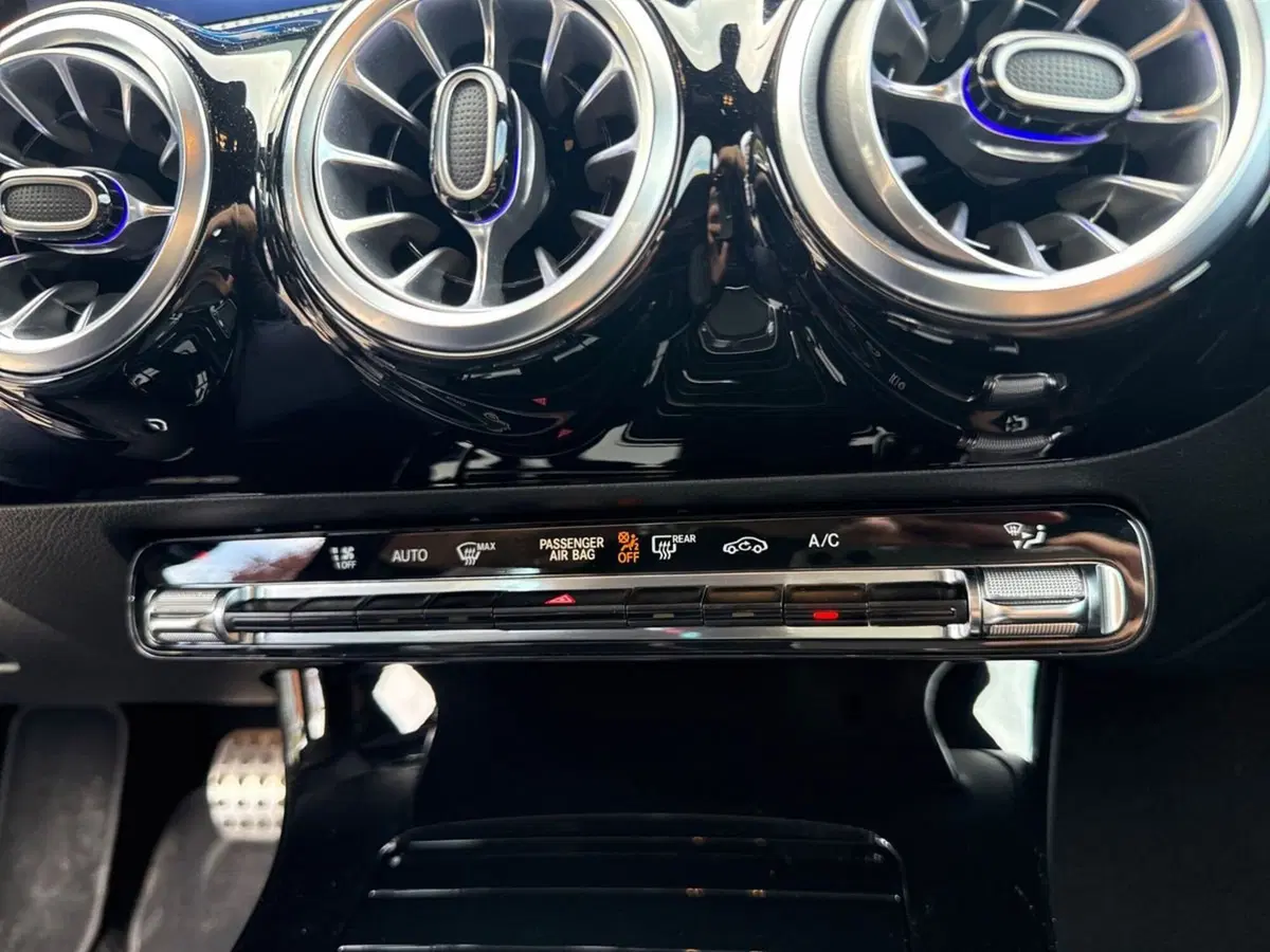 Mercedes-Benz CLA Shooting Brake usata a Firenze (14)