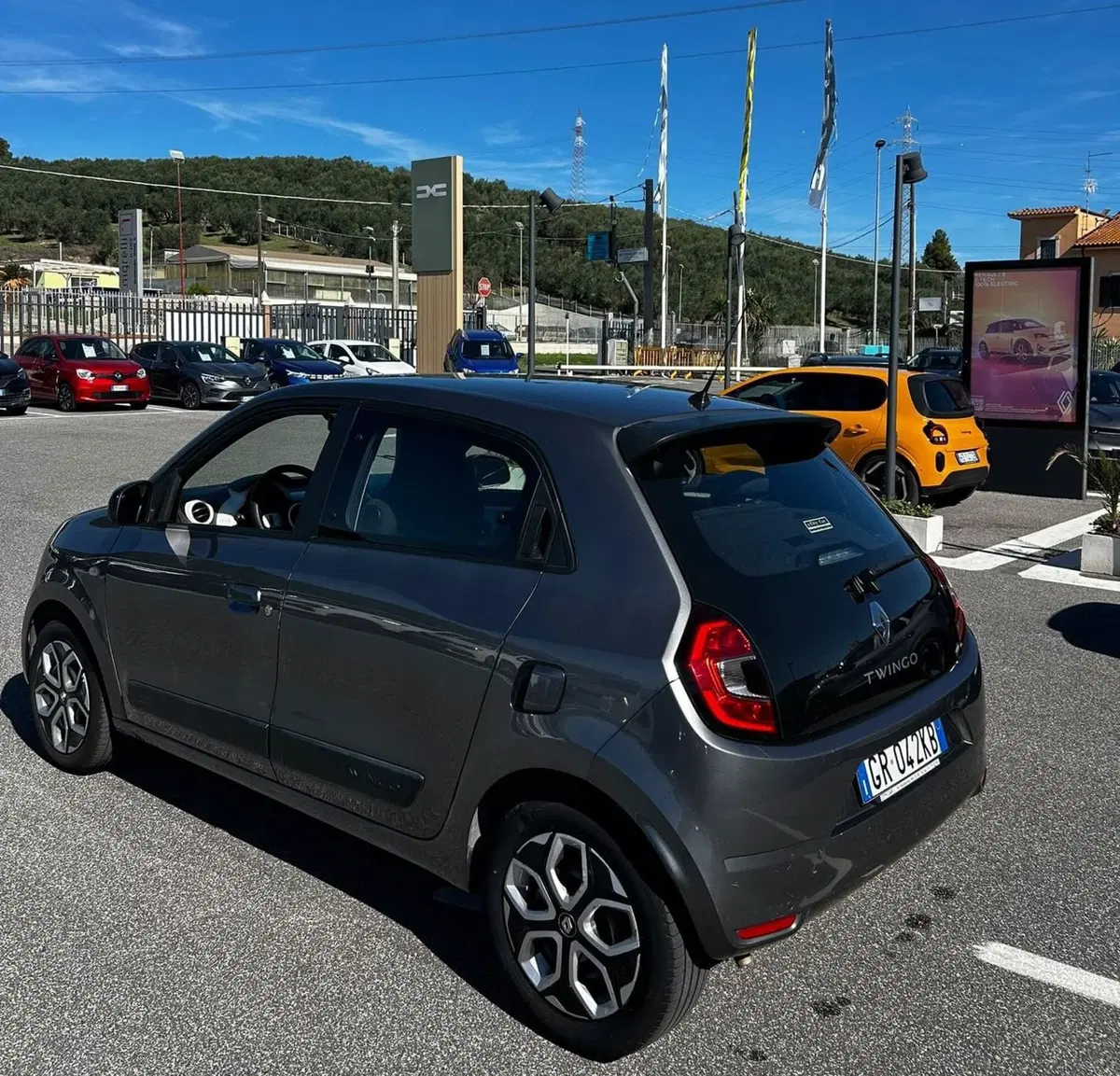 Renault Twingo usata a Roma (2)