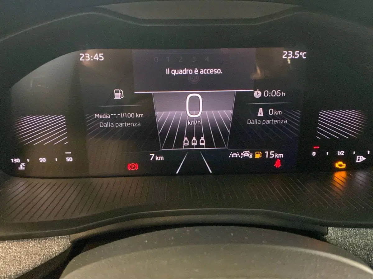 Skoda Kamiq nuova a Reggio Calabria (12)