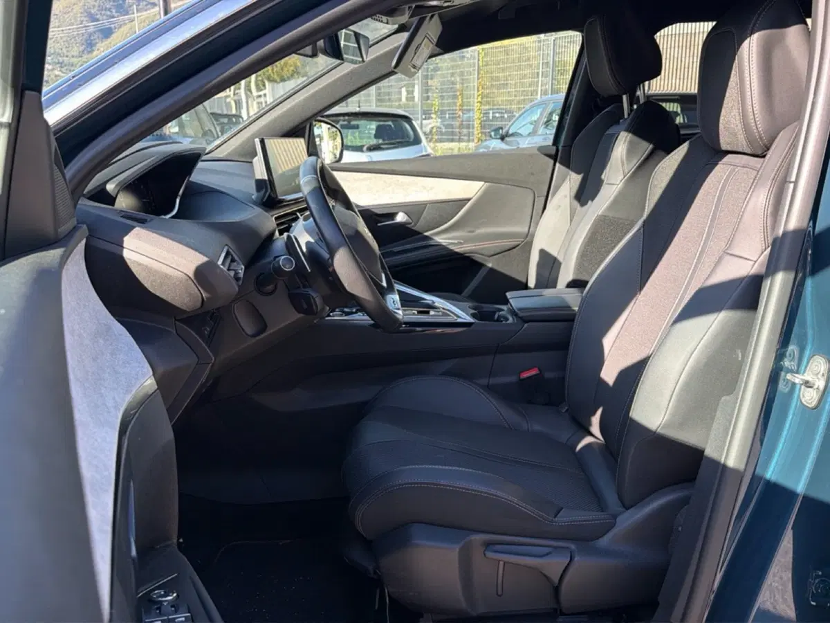 Peugeot 5008 usata a Frosinone (17)
