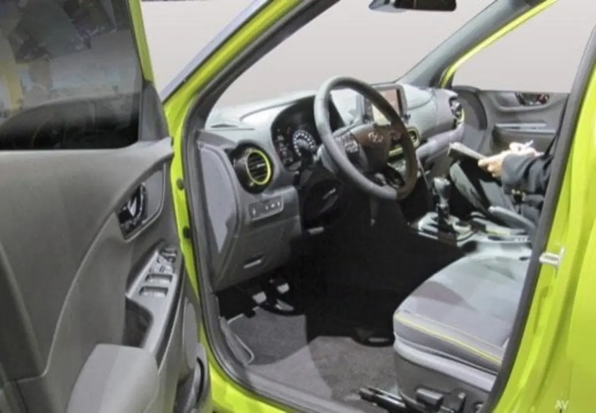 Hyundai Kona usata a Frosinone (4)