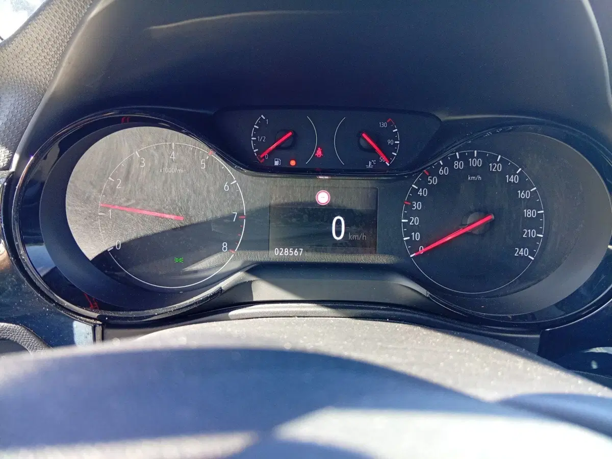 Opel Corsa usata a Catania (15)