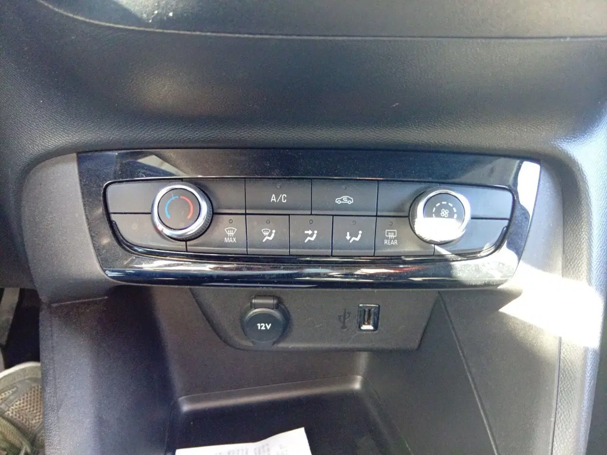 Opel Corsa usata a Catania (18)