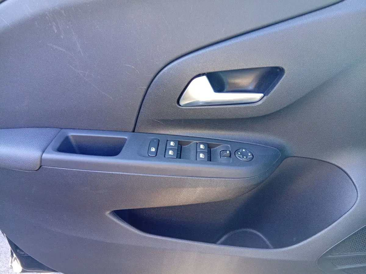 Opel Corsa usata a Catania (20)