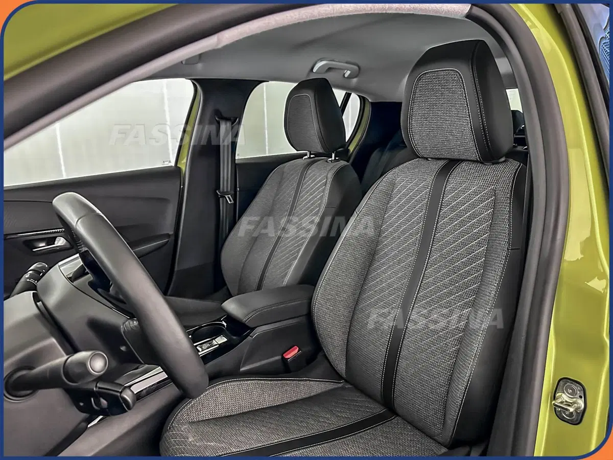 Peugeot 208 usata a Milano (8)