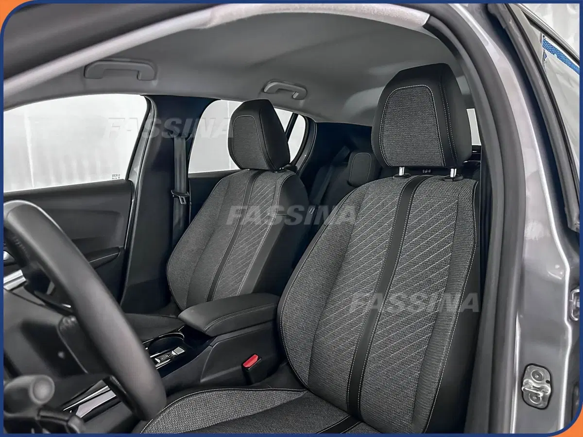 Peugeot 208 usata a Milano (8)