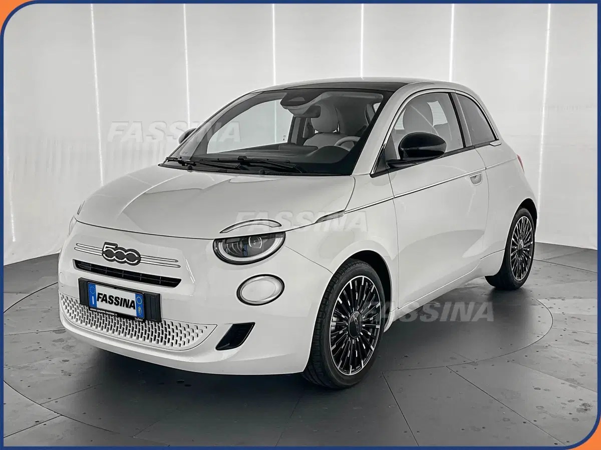 Fiat 500 nuova a Milano (3)