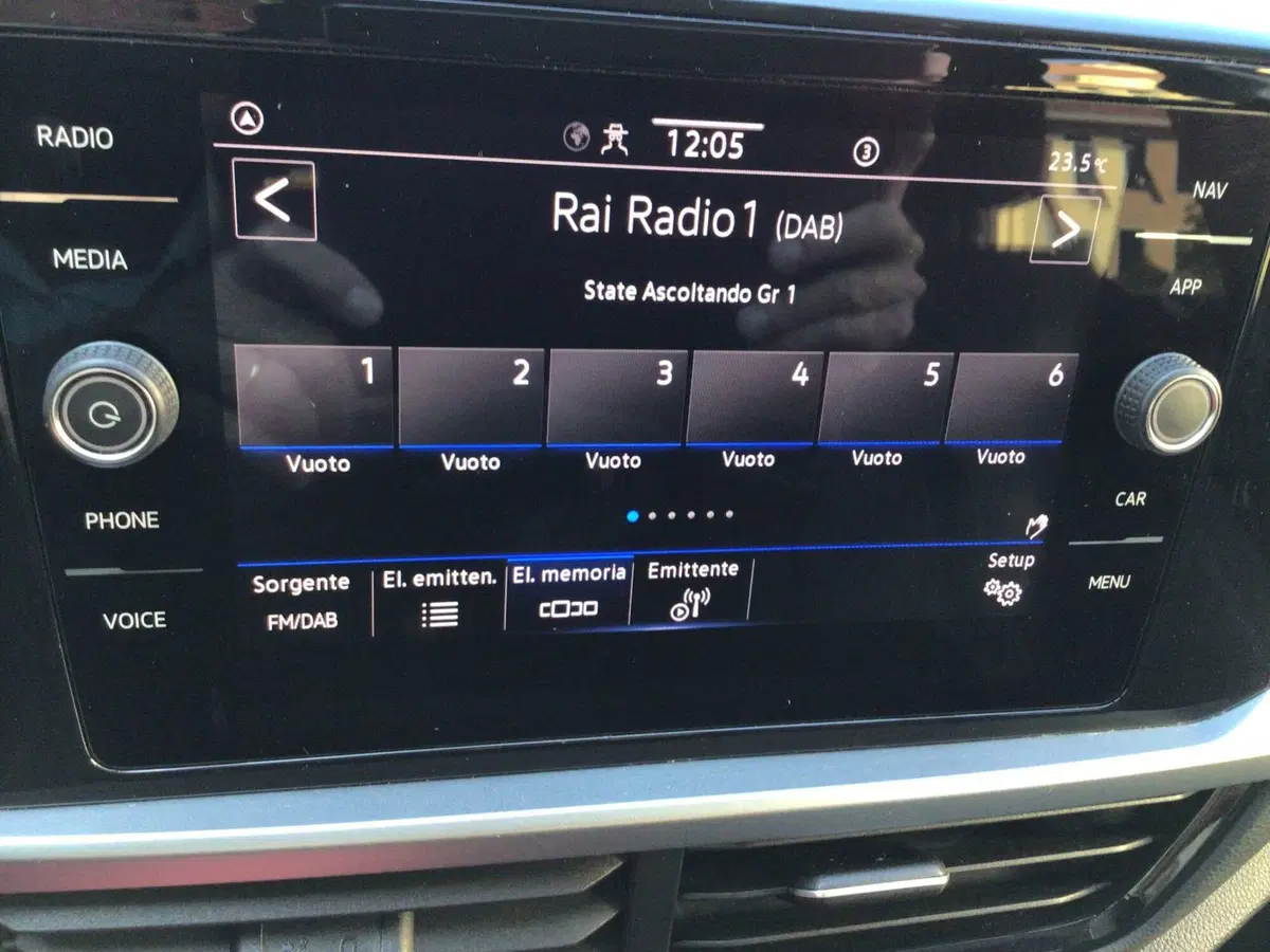 Volkswagen T-Roc usata a Genova (15)