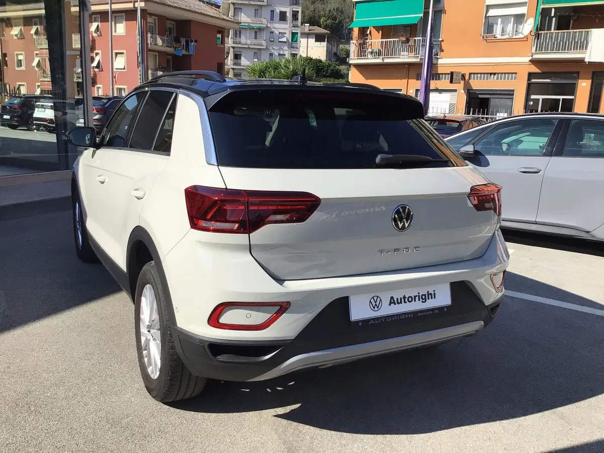 Volkswagen T-Roc usata a Genova (6)
