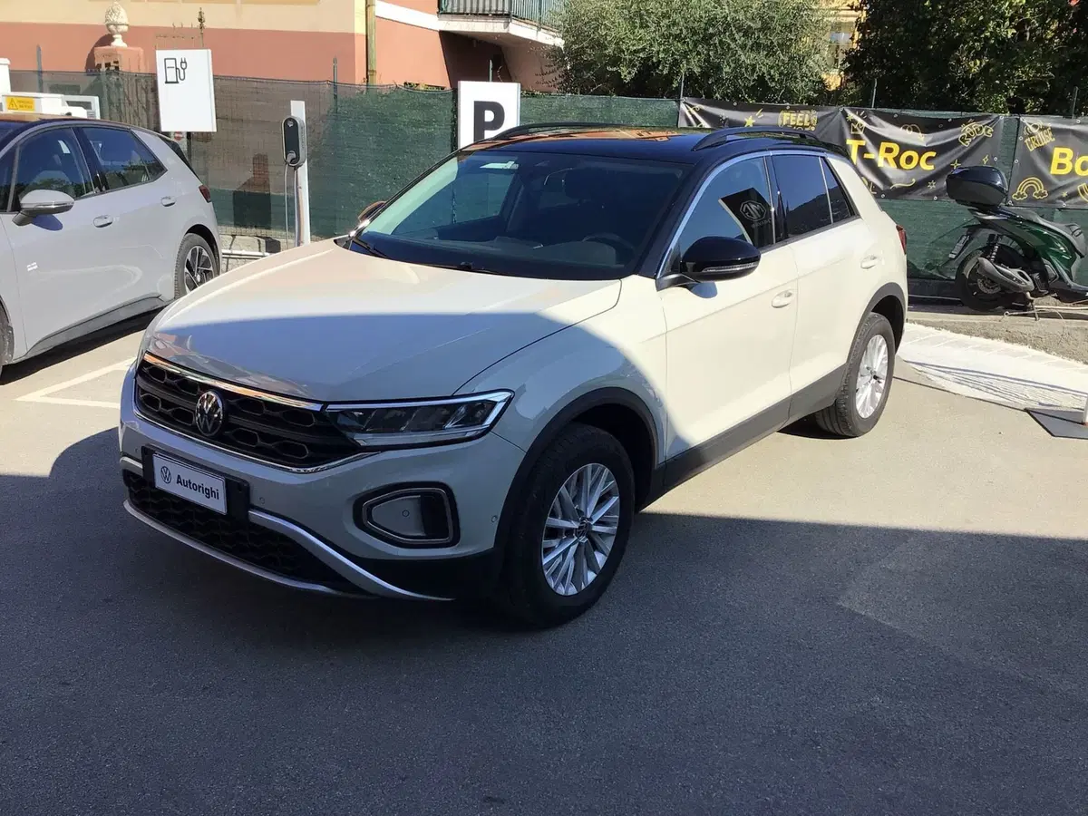 Volkswagen T-Roc usata a Genova (8)