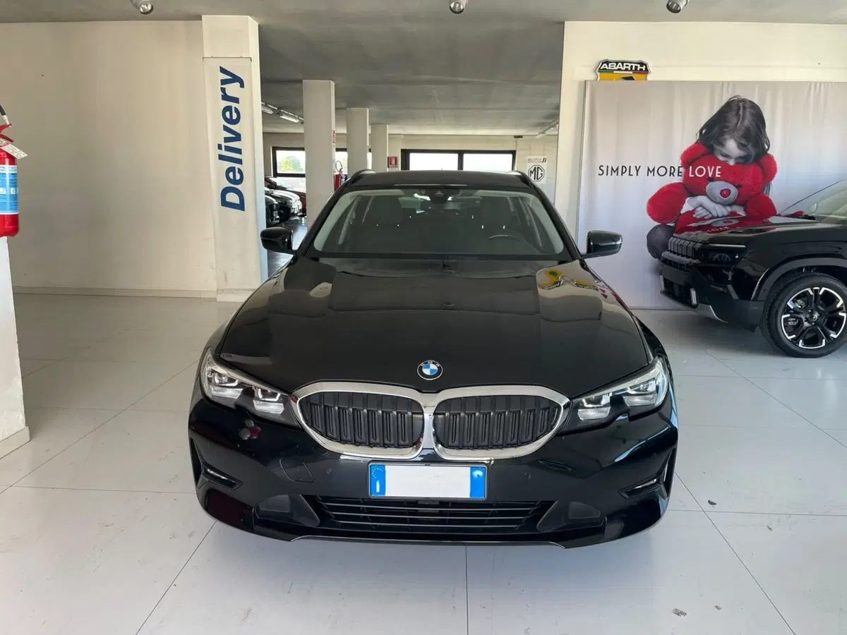 BMW Serie 3 usata a Lucca (7)