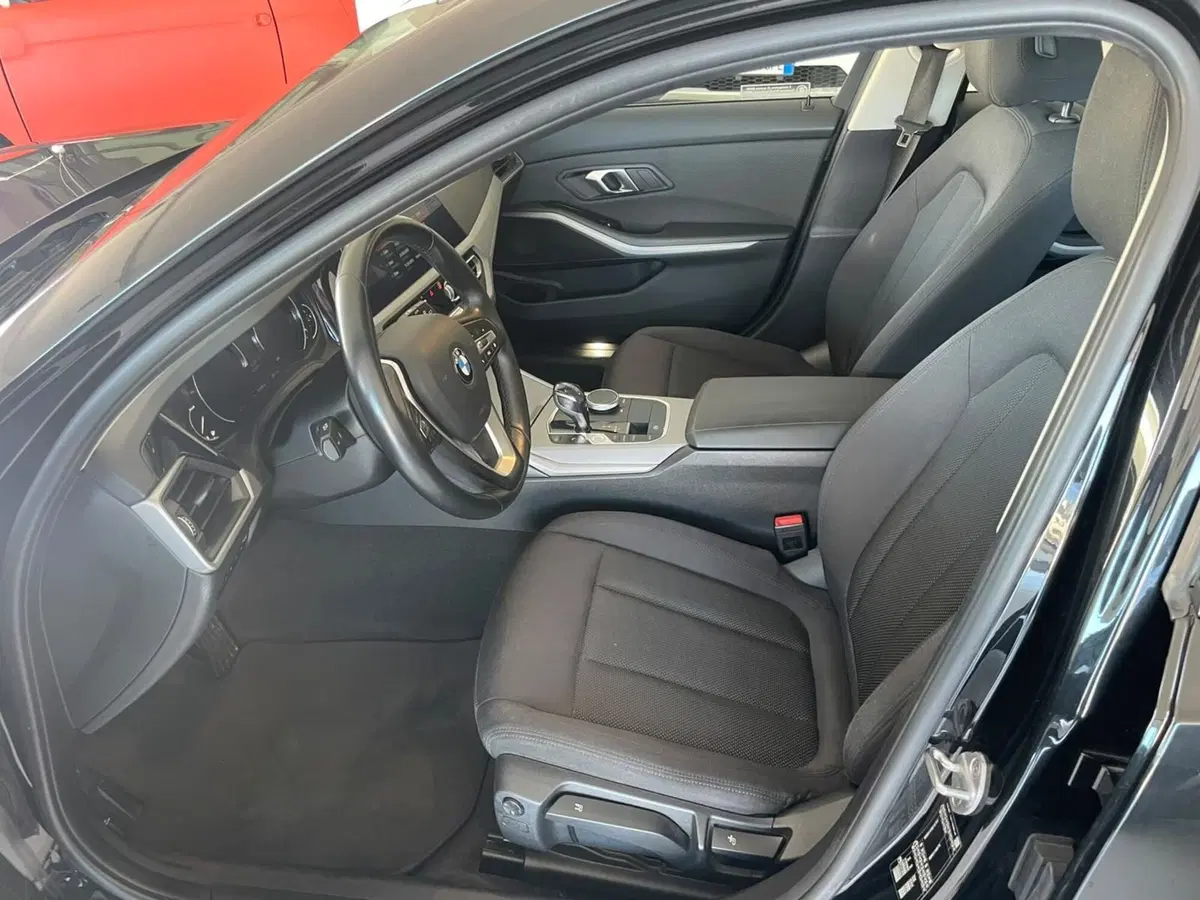 BMW Serie 3 usata a Lucca (9)