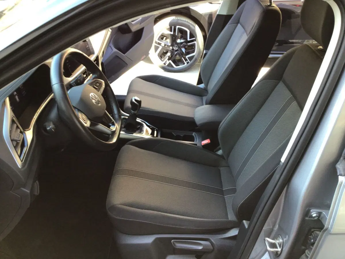 Volkswagen T-Roc usata a Genova (13)