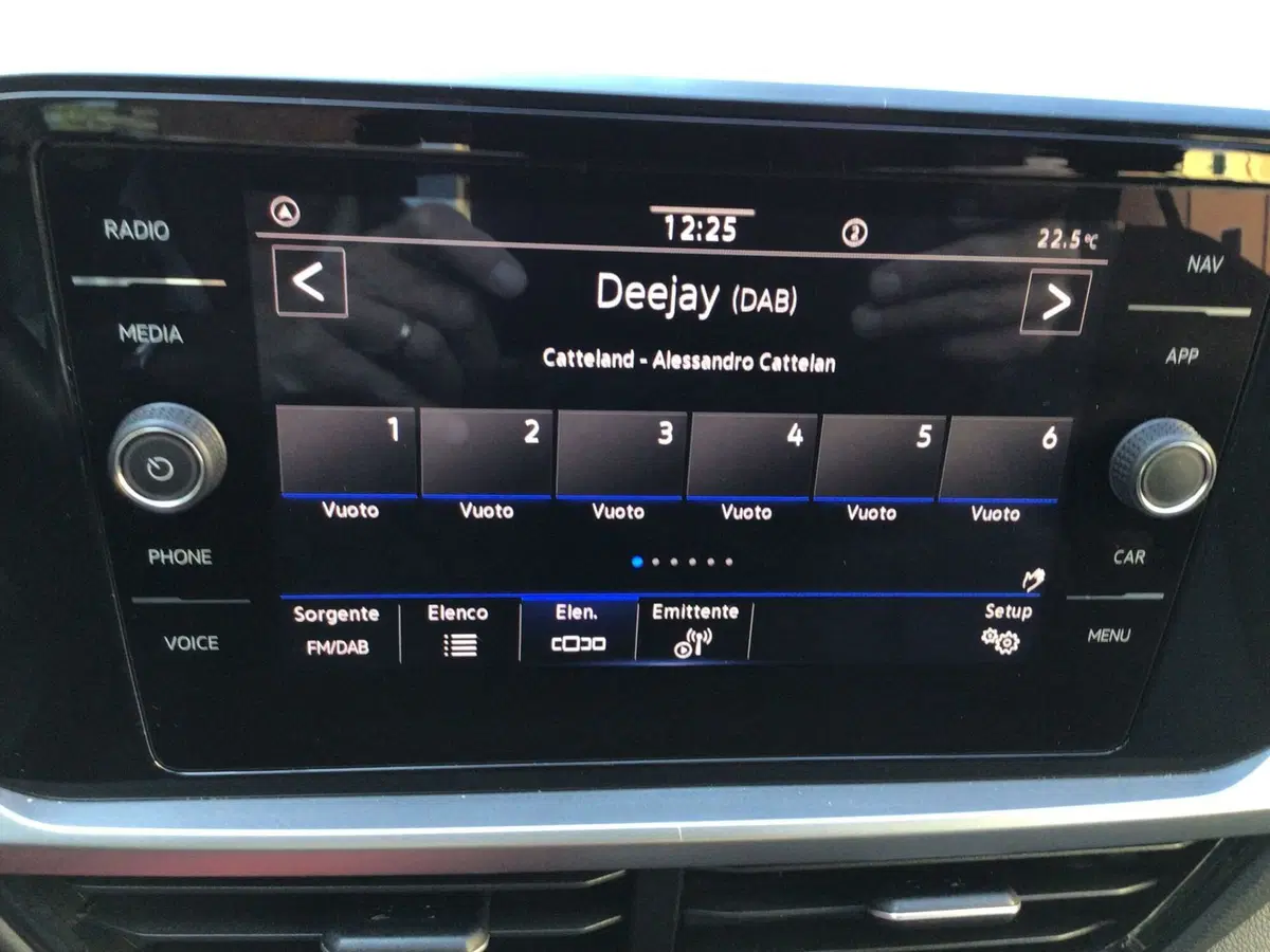 Volkswagen T-Roc usata a Genova (15)