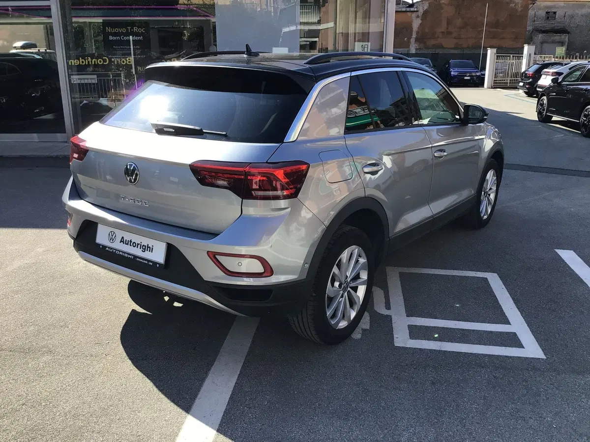 Volkswagen T-Roc usata a Genova (7)