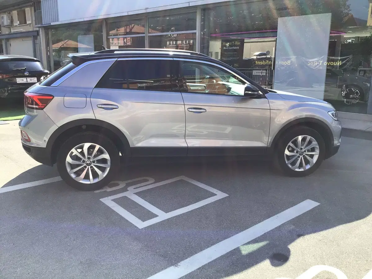 Volkswagen T-Roc usata a Genova (8)