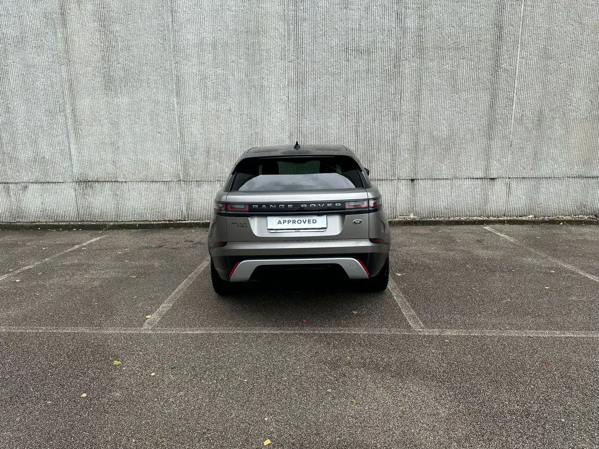 Land Rover Range Rover Velar usata a Salerno (7)