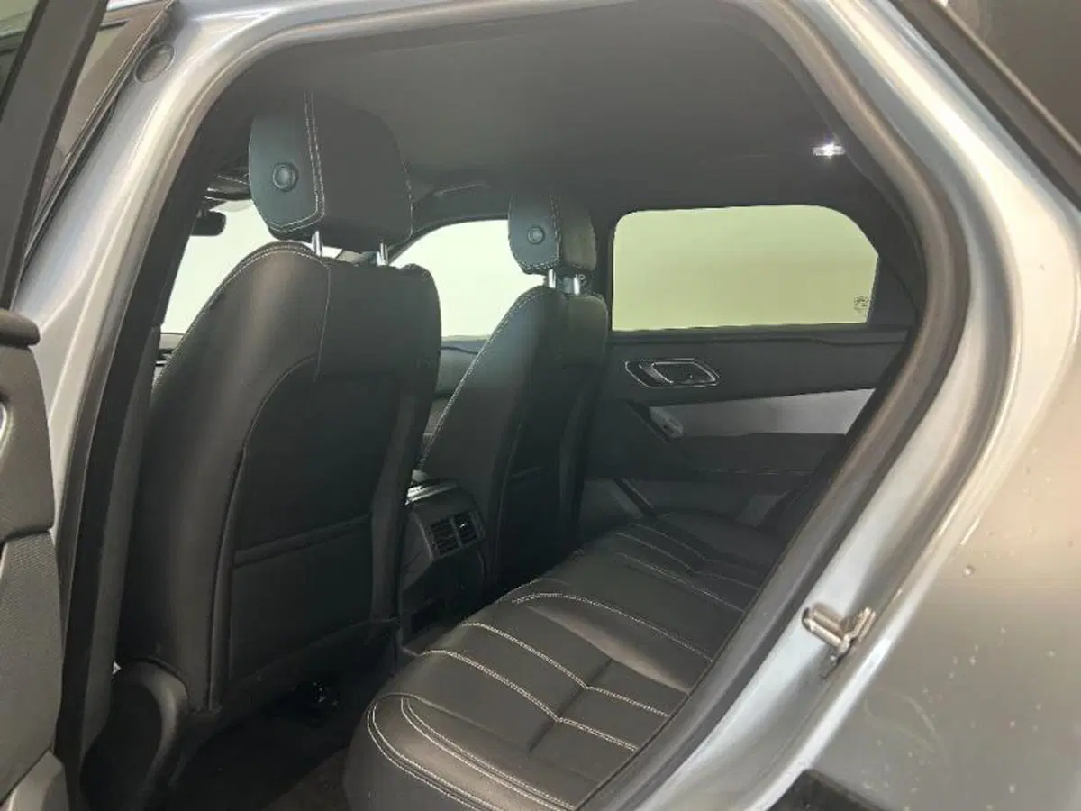 Land Rover Range Rover Velar usata a Venezia (16)