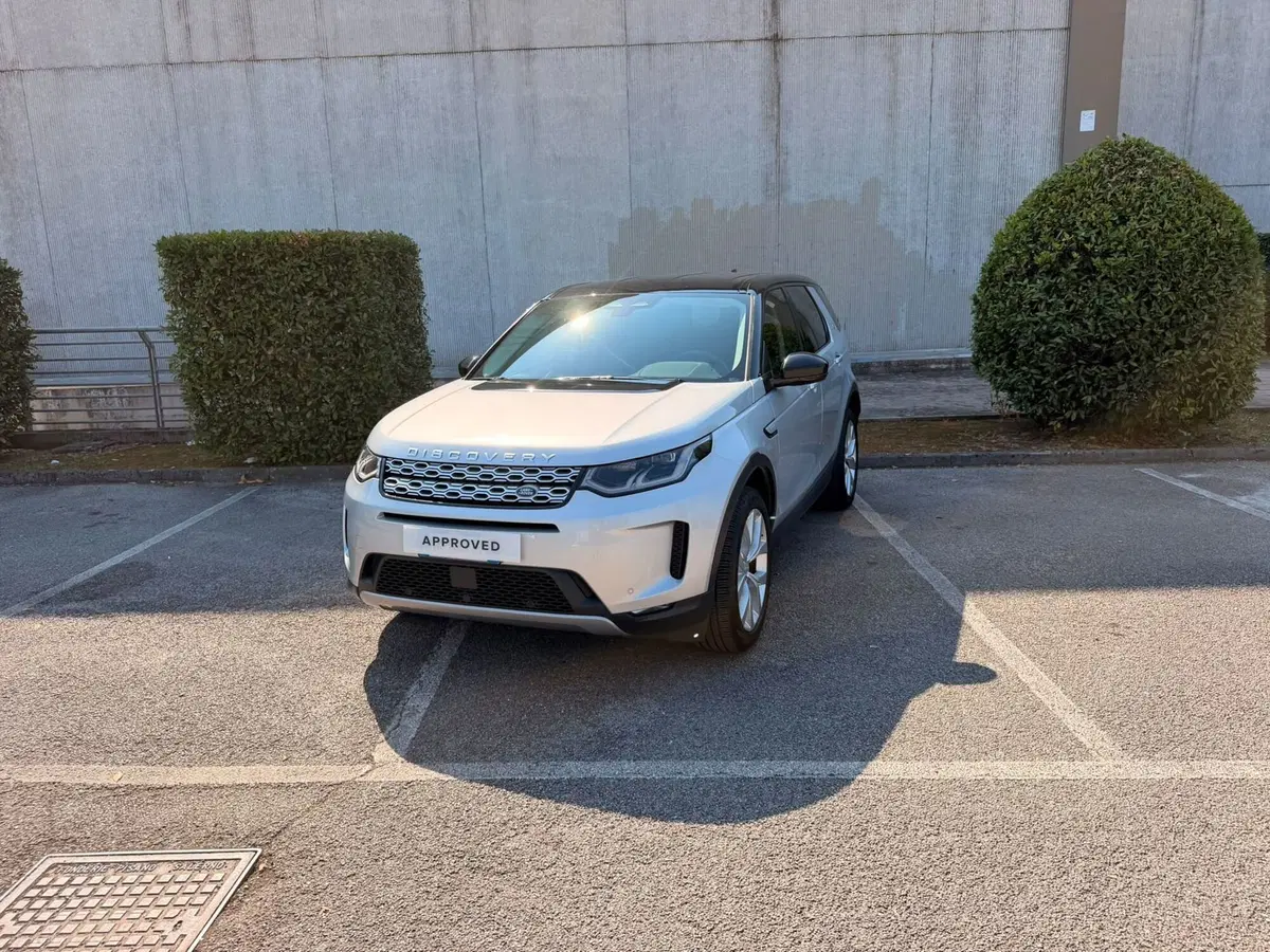 Land Rover Discovery Sport usata a Salerno