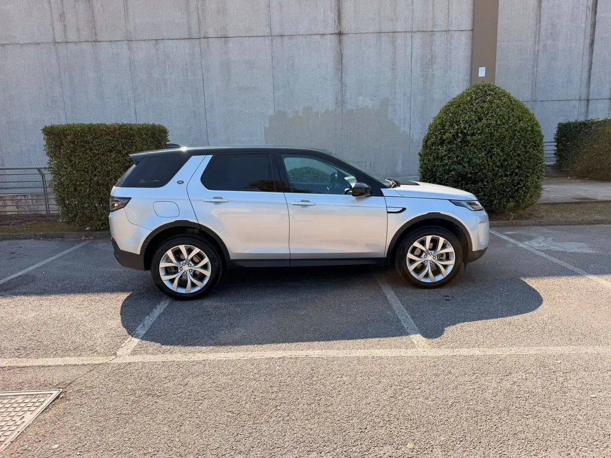 Land Rover Discovery Sport usata a Salerno (6)