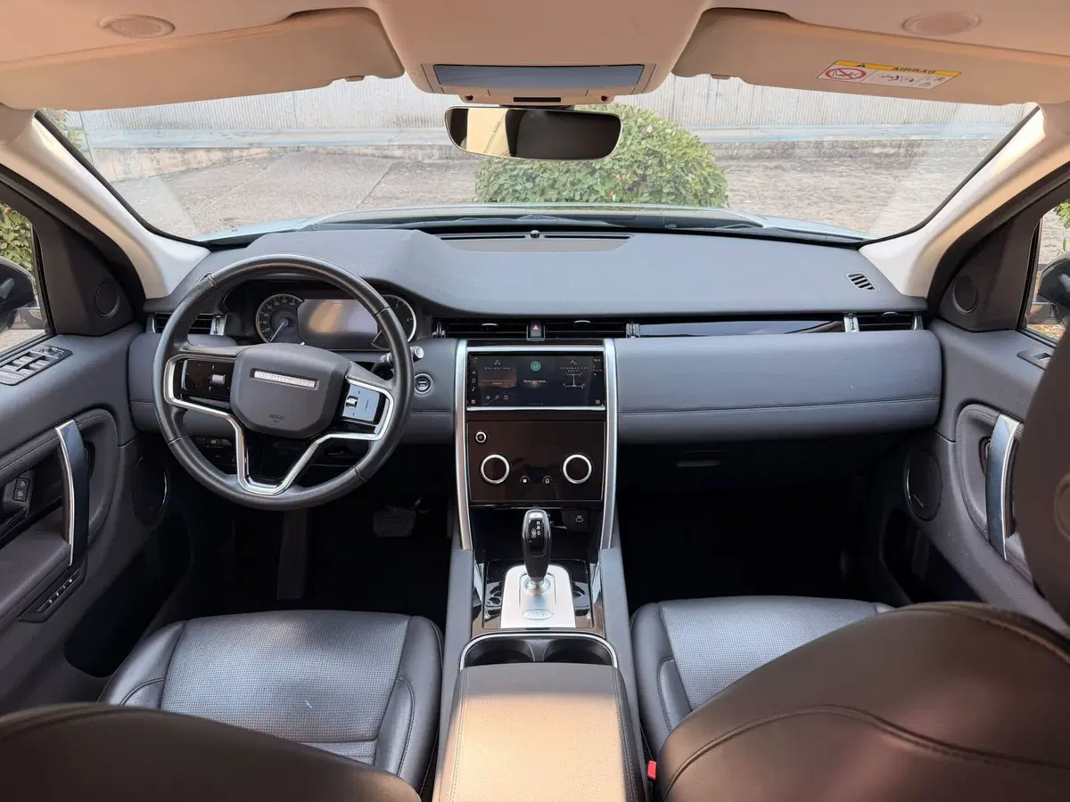 Land Rover Discovery Sport usata a Salerno (8)
